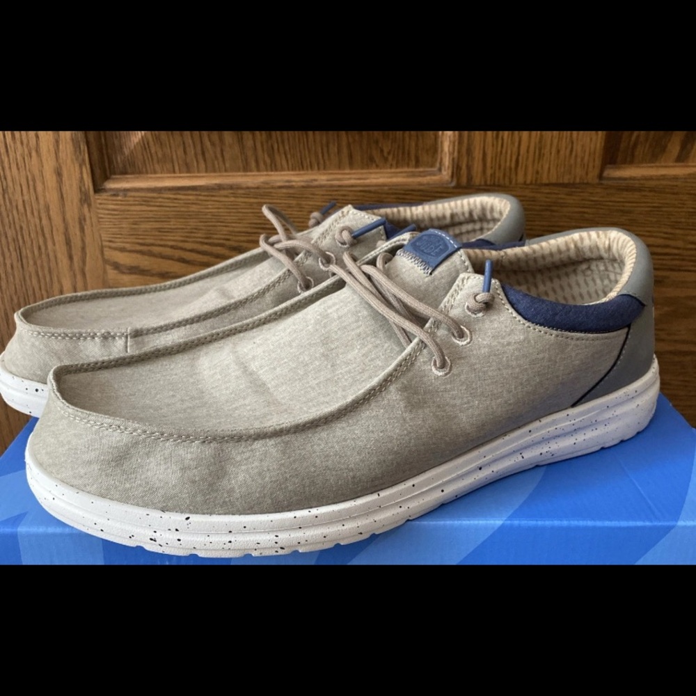 Hey Dude Paul Washed Fabric Ultra Light Low Top Sneakers Doeskin Tan Size 13